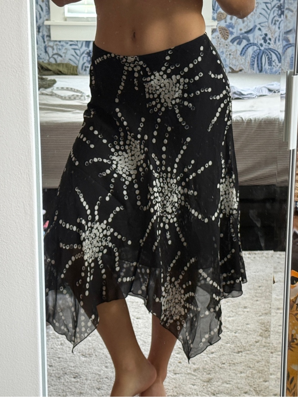 Vintage The Limited 100% Silk Handkerchief Hem Midi Skirt Size 0
